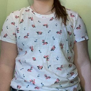 Size medium floral casual PINK tee